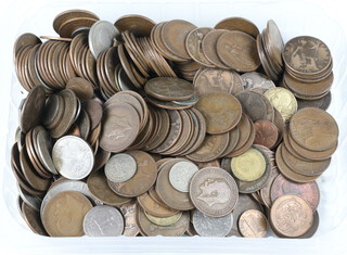 A quantity of minor UK pre-decimal coinage 