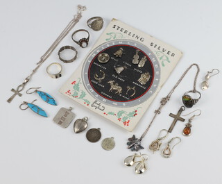 A collection of sterling silver Christmas pudding charms and minor silver jewellery