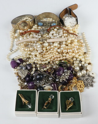 A pair of vintage gilt cufflinks and assorted costume jewellery, brooches, beads and watches