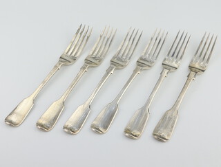 Six Victorian silver fiddle pattern dessert forks London 1848, 312 grams 