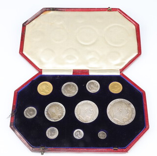 A 1902 specimen coin set in a fitted case 