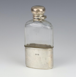 An Edwardian glass hip flask with silver top and cup base, London 1904, 15.5cm 
