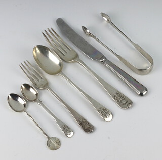 A Victorian silver dinner fork London 1860 and 5 other pieces of silver cutlery, 288 grams 