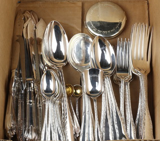 A quantity of mixed silver plated cutlery 