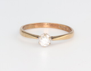 A 9ct yellow gold single stone diamond ring 0.20ct, 1.3grams, size L 