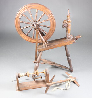 A beech spinning wheel 95cm h