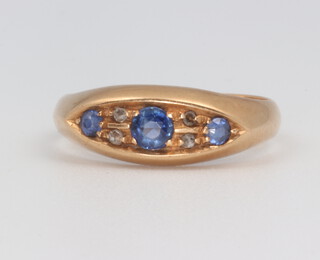 An 18ct yellow gold sapphire and diamond ring size M 1/2, 2.7 grams 