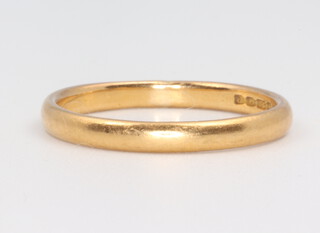 A 22ct yellow gold wedding band 3.4 grams size M 