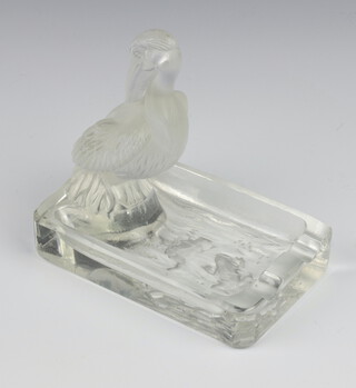 An Art Deco style art glass ashtray with a heron standing above 2 frogs 12cm 