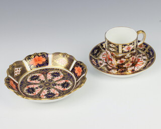 A Royal Crown Derby Imari pattern coffee can and saucer 2451, ditto dish 13cm 