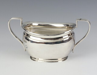 A silver 2 handled sugar bowl Sheffield 1927, 198 grams 