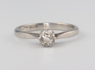 A white metal stamped Plat. single stone diamond ring, approx. 0.30ct, 2.8 grams, size I 1/2