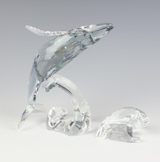 A Swarovski Crystal Society figure of Paikea Whale with desk top plinth 2012, 17cm, boxed 
