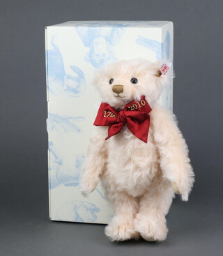 A Steiff limited edition Grace bear complete with certificate and box, no.114 