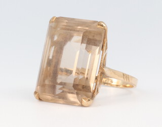 A yellow metal quartz set dress ring, 7.1 grams, size J 1/2 