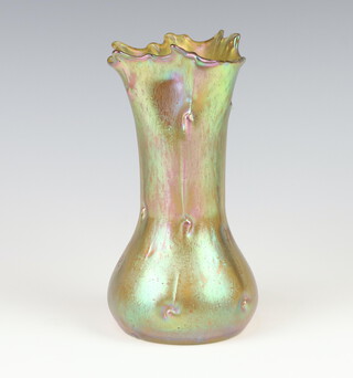 A Loetz style free form vase 19cm 