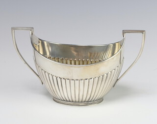 A Victorian silver demi-fluted 2 handled sugar bowl Birmingham 1890, 226 grams 