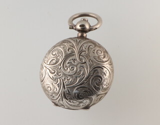 An engraved silver sovereign holder with scroll decoration Birmingham 1911, 20 grams gross 