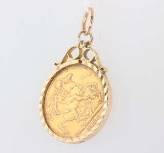 An 1888 sovereign contained in a 1.4 gram 9ct mount 