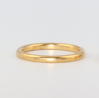 A 22ct yellow gold wedding band 2.5 grams, size M