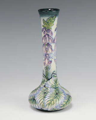 A modern Moorcroft vase decorated Sea Drift pattern by Rachel Bishop, dated 2002 20cm 