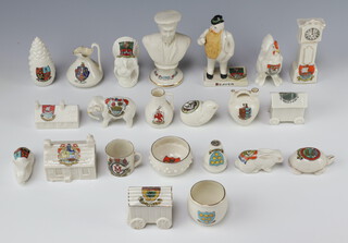 A collection of crested china including Beaver of Windsor 13cm (22)