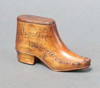 A Boer War wooden snuff box in the form of a shoe marked Upper Topa 1902 by a Boer prisoner 7cm x 11cm x 3cm  