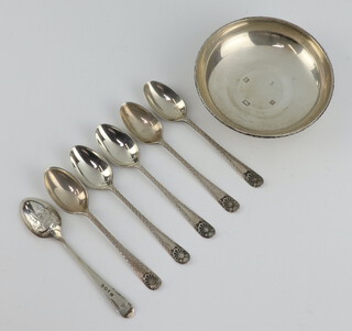 A silver nut dish Birmingham 1972 and 6 silver coffee spoons - mixed dates, 128 grams 