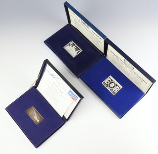 A silver commemorative medallion Concorde January 21st 1976 together with a ditto commemorative silver stamp Silver Jubilee 1977 and a 900th Anniversary commemorative ingot The Tower of London, all boxed, 194 grams