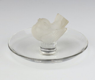 A Lalique pin tray in the form of a wren with lower cased engraved marks, 9.5cm 