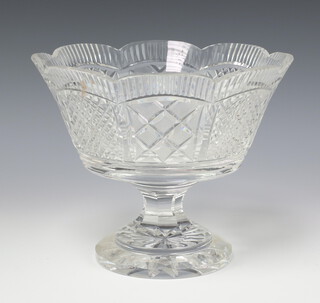 A Waterford Crystal glass pedestal fruit bowl 25cm 