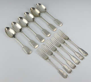 A set of 6 Victorian silver dessert forks and spoons with engraved monogram, 602 grams