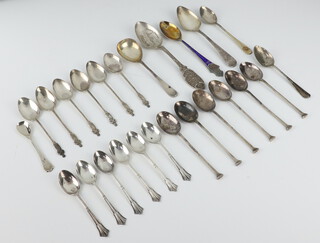 A silver coffee spoon Birmingham 1932, minor tea and coffee spoons, 212 grams 