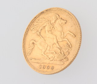 A half sovereign 1900