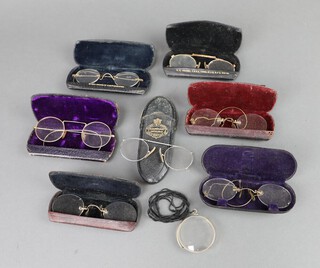 A gilt mounted monocle, 5 pairs of pince nez, 2 pairs of vintage glasses