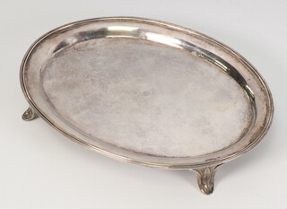 A George IV silver oval teapot stand London 1821, 17cm, 180 grams 