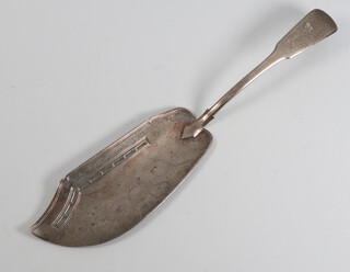 A George III silver pierced fish slice, London 1789, maker Joseph Smith, 131 grams