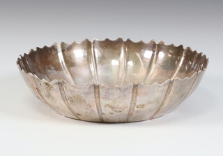 A George V circular silver fluted bowl London 1911, 143 grams, 12.5cm 