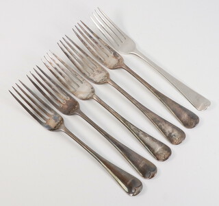 A set of 6 Victorian silver Old English dinner forks with engraved armorial, London 1893, 448 grams 