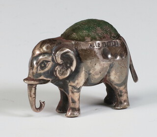 An Edwardian miniature silver novelty pin cushion in the form of an elephant, Birmingham 1909, 3cm 