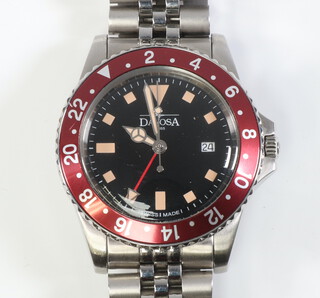 A gentleman's steel cased Davosa wristwatch with calendar aperture and red rotating bezel, contained in a 35mm case, numbered 1023-505, on a steel bracelet, boxed 