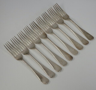 A set of 9 silver dinner forks with engraved monogram, Sheffield 1916, 700 grams  