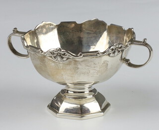 A Victorian silver 2 handled trophy on an octagonal base London 1872, 105 grams 