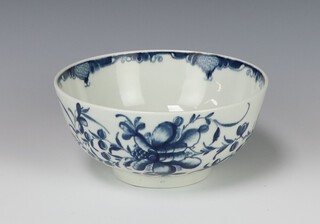 An 18th/19th Century Worcester bowl decorated with flowers 15cm 