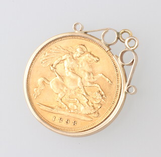 A half sovereign 1898 in a 9ct yellow gold mount 0.7 grams 