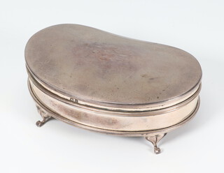 A kidney shaped silver trinket box on hoof feet Birmingham 1920 12cm 