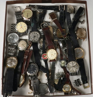 A gentleman's steel cased Bulova Accutron calendar wristwatch contained in a steel case (not working) and minor wristwatches 