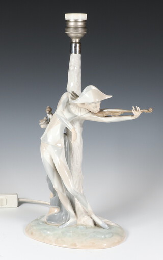 A Lladro table lamp in the form of a standing violin player L/2 JU 40cm