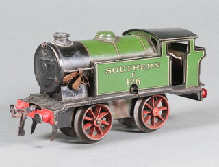 A Hornby O gauge clockwork M3 tank locomotive Southern E 126 in green together with track 