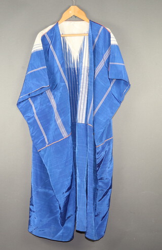 A 1920/30's Art Deco blue and white fabric gown/robe  